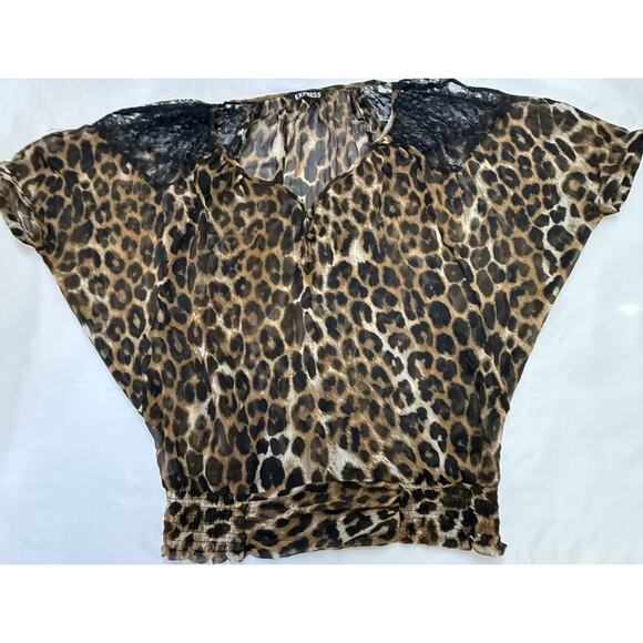 Express Women's Leopard Print Short Sleeve Blouse - Size Medium - Picture 2 of 5